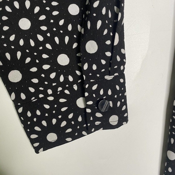 Van Heusen Button Down Long Sleeve Top SZ L Womens Black Green Blue -lot of 2 - Picture 5 of 12